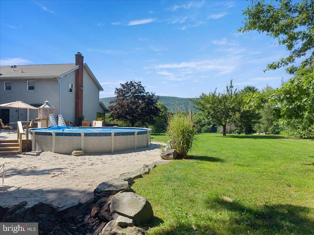 163 MULBERRY LANE