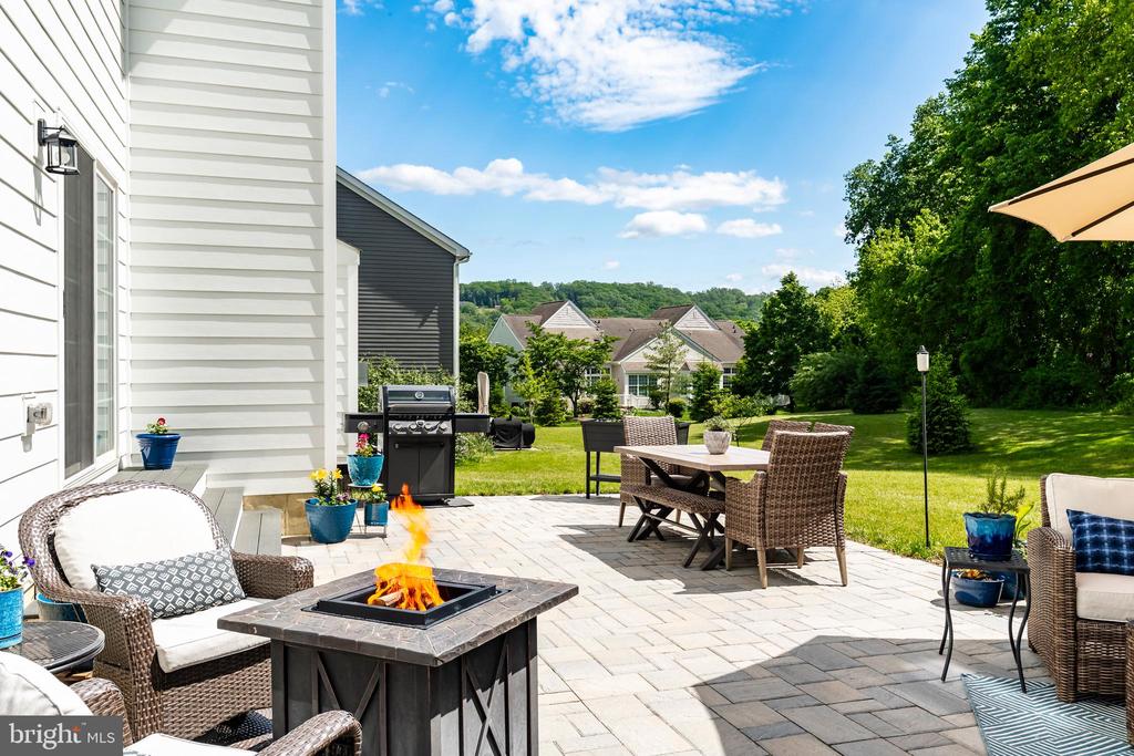 2638 Hollow View Dr