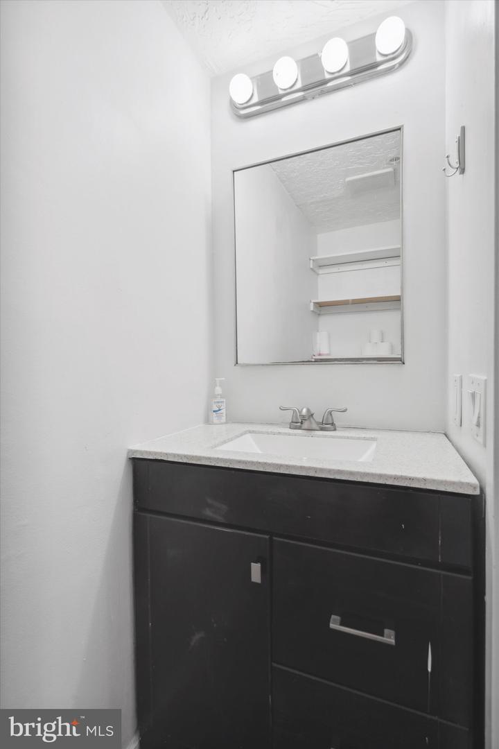 12 S LETITIA STREET Unit: 103
