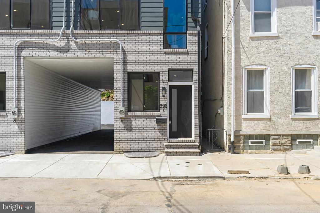 298 DELMAR STREET B