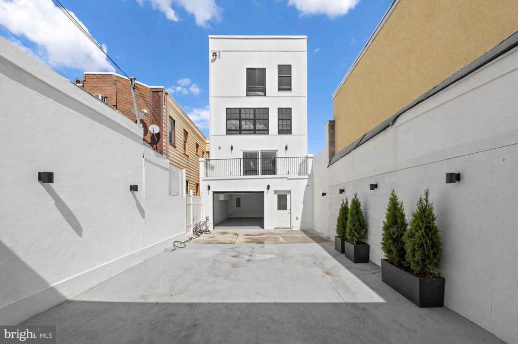 2552 SOMERSET STREET