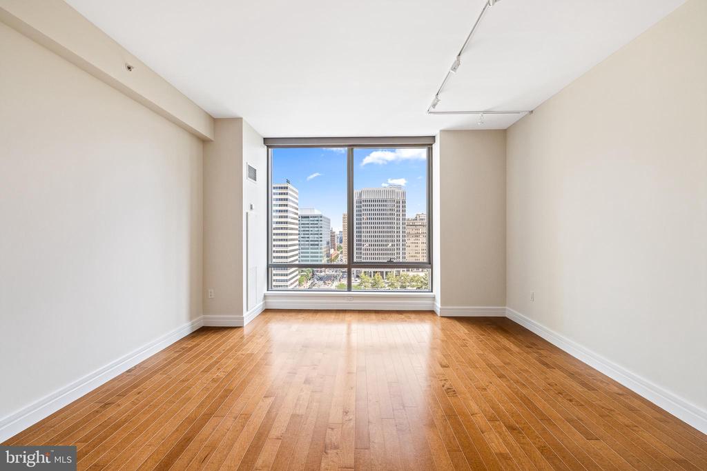 1414 S PENN SQUARE 14E