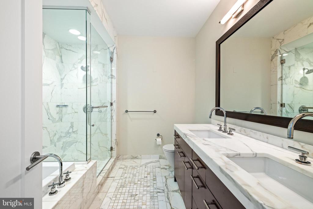 1414 S PENN SQUARE 14E