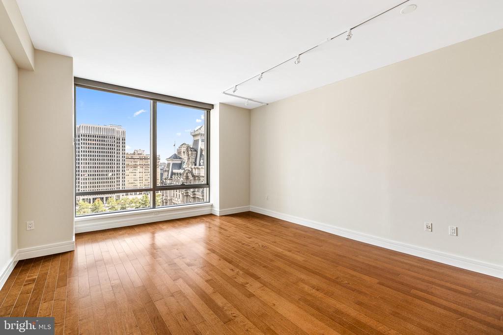 1414 S PENN SQUARE 14E