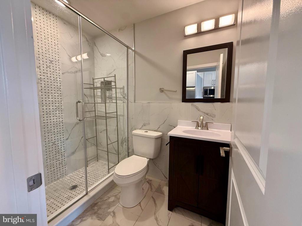 2425 FRANKFORD AVENUE Unit: 2