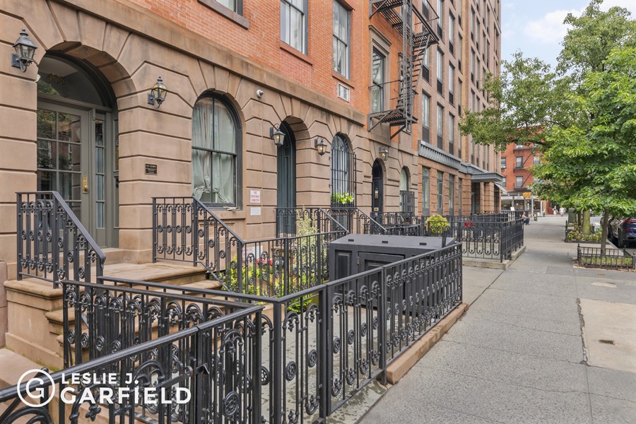 413 West 22nd Street House