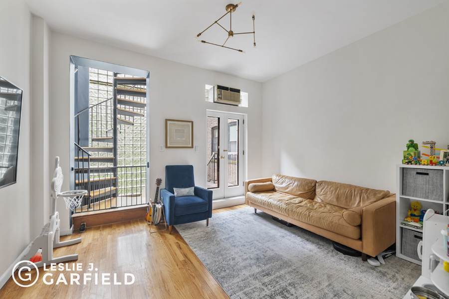 413 West 22nd Street House