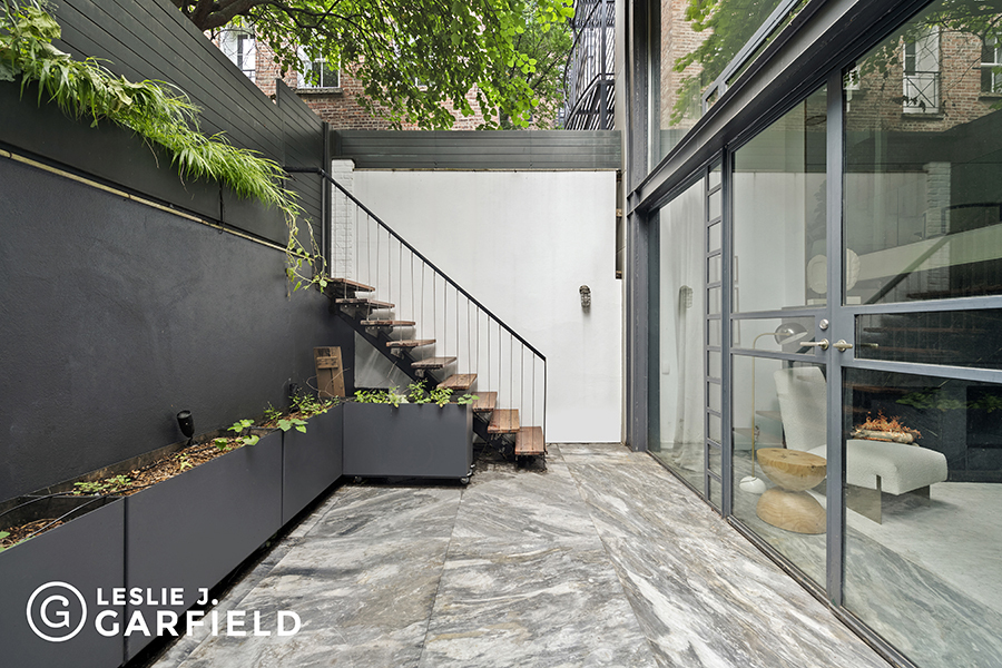 75 Bedford Street House