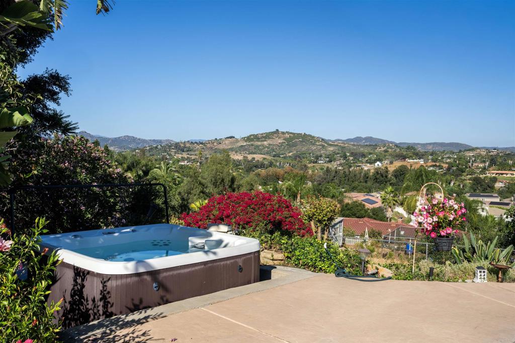 969 Viletta Drive