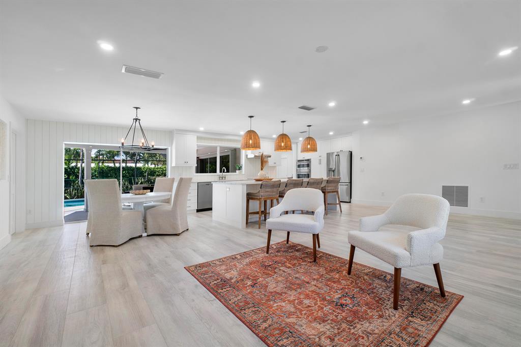 2201 Banyan Road