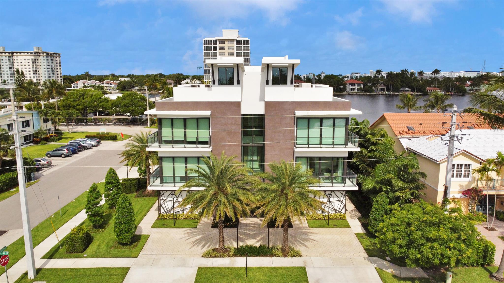 344 Venetian Drive 102