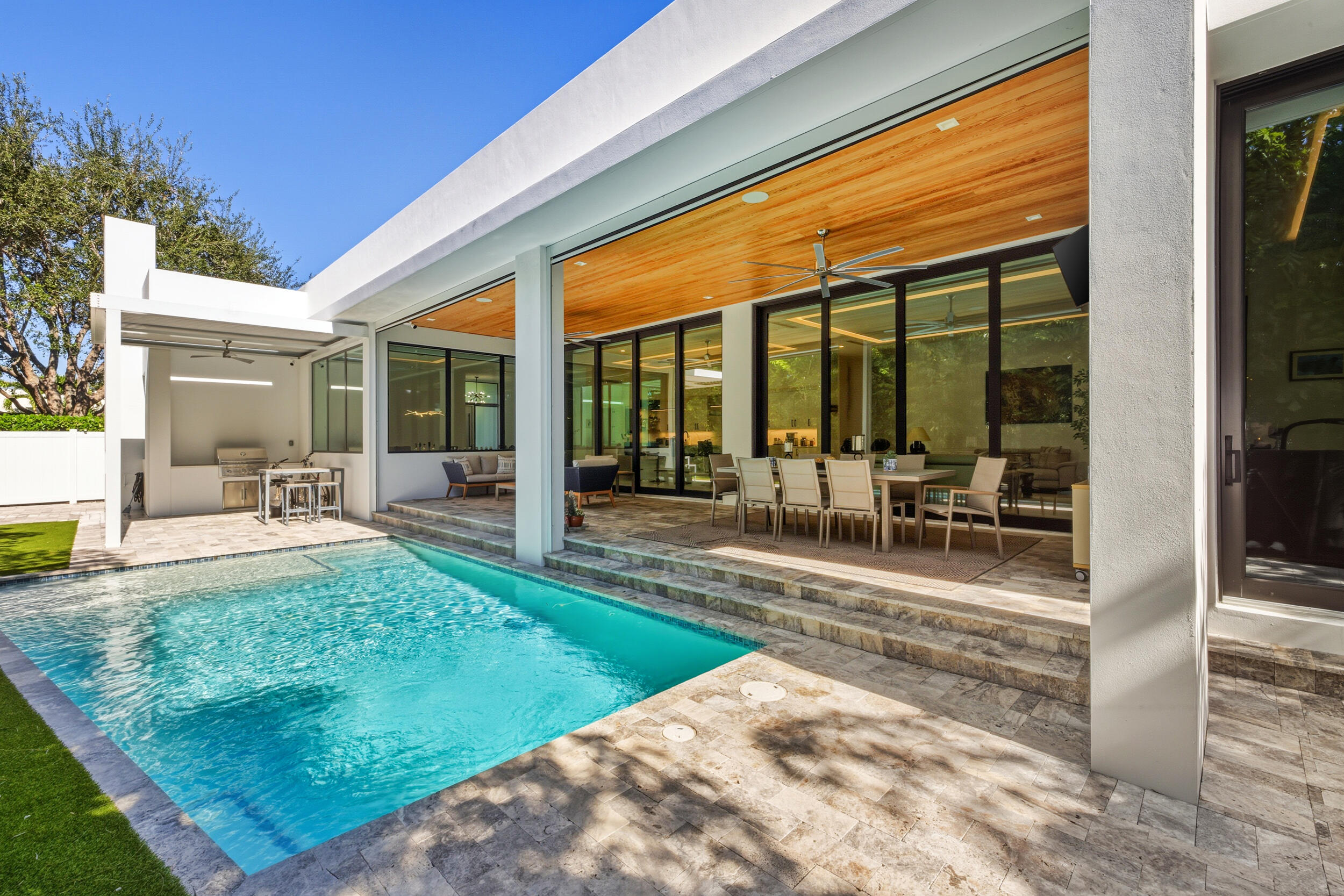 10 Coconut Road