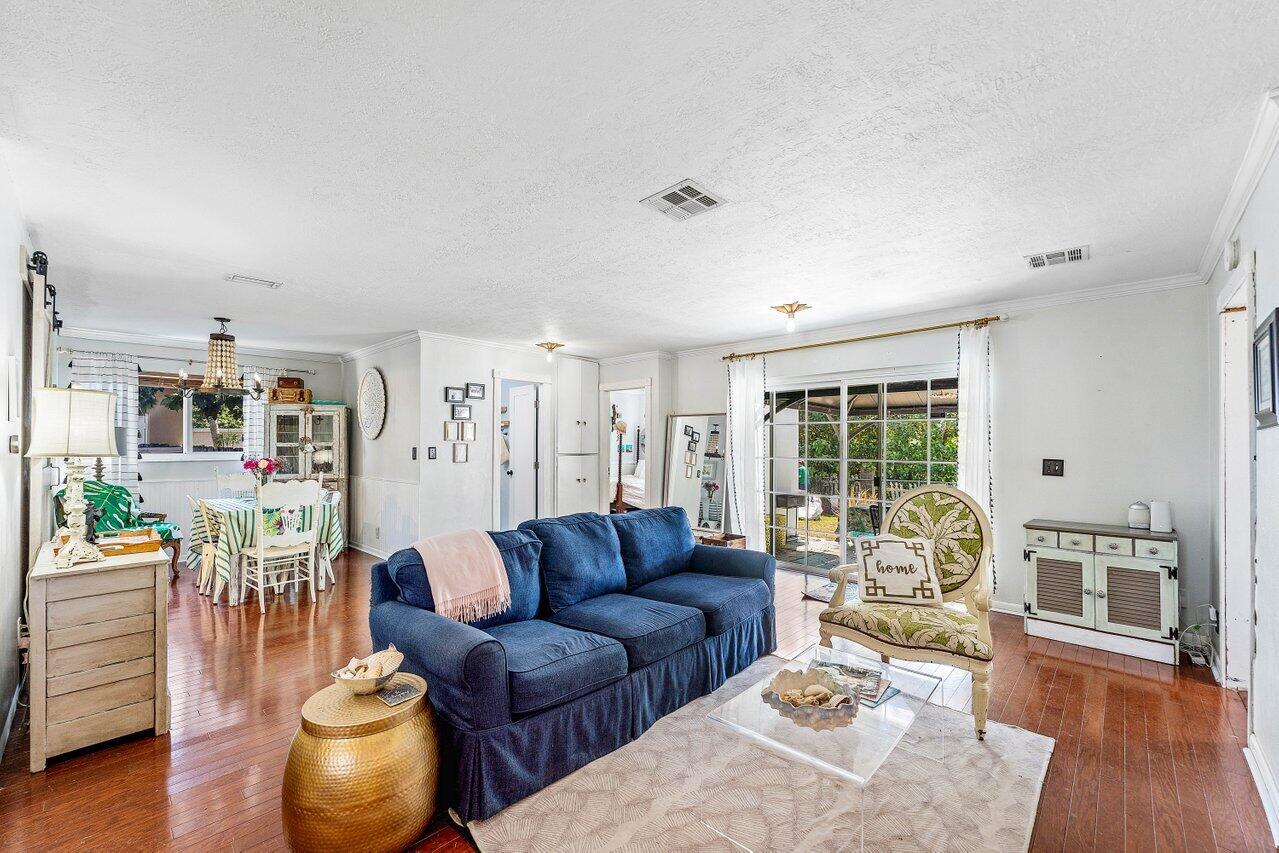 102 NE 22nd Street