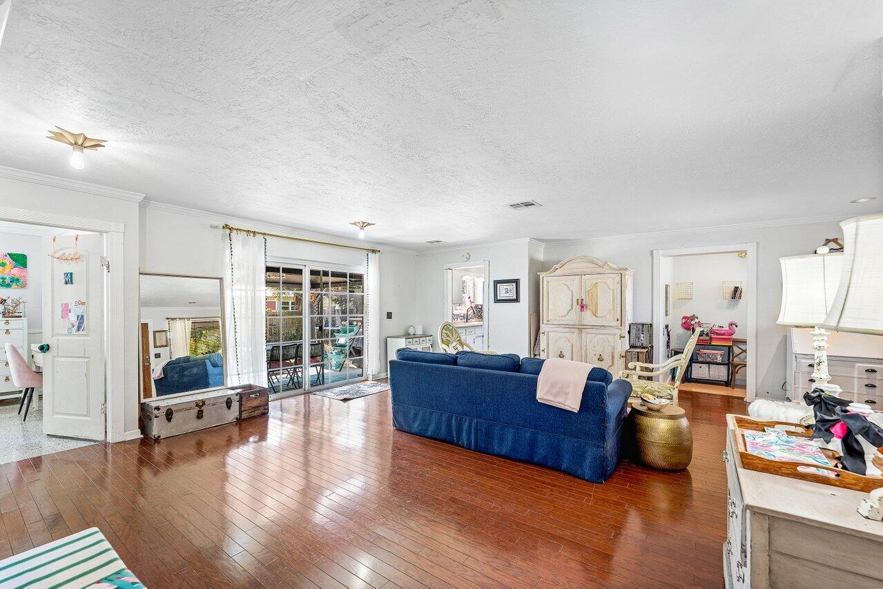102 NE 22nd Street