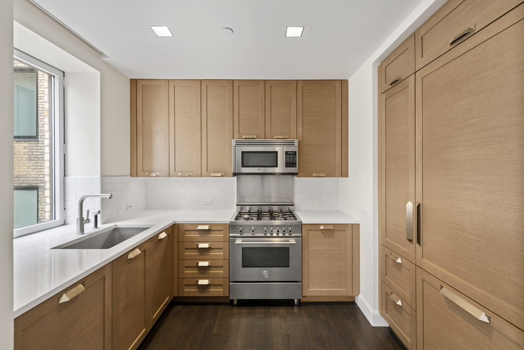 1212 5TH Avenue Unit: 14C