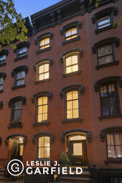 141 E 18TH Street