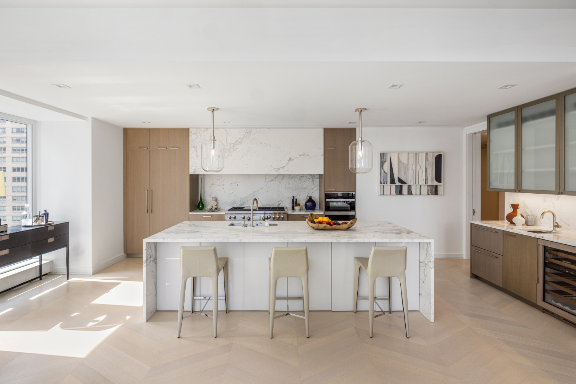 200 Amsterdam Avenue 7A