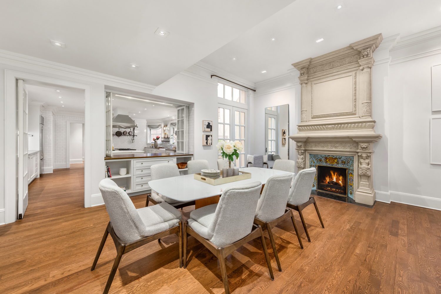 10 E 67TH Street
