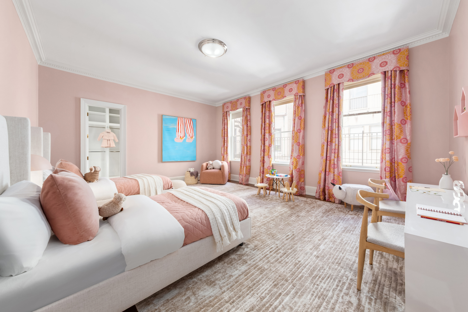 10 E 67TH Street