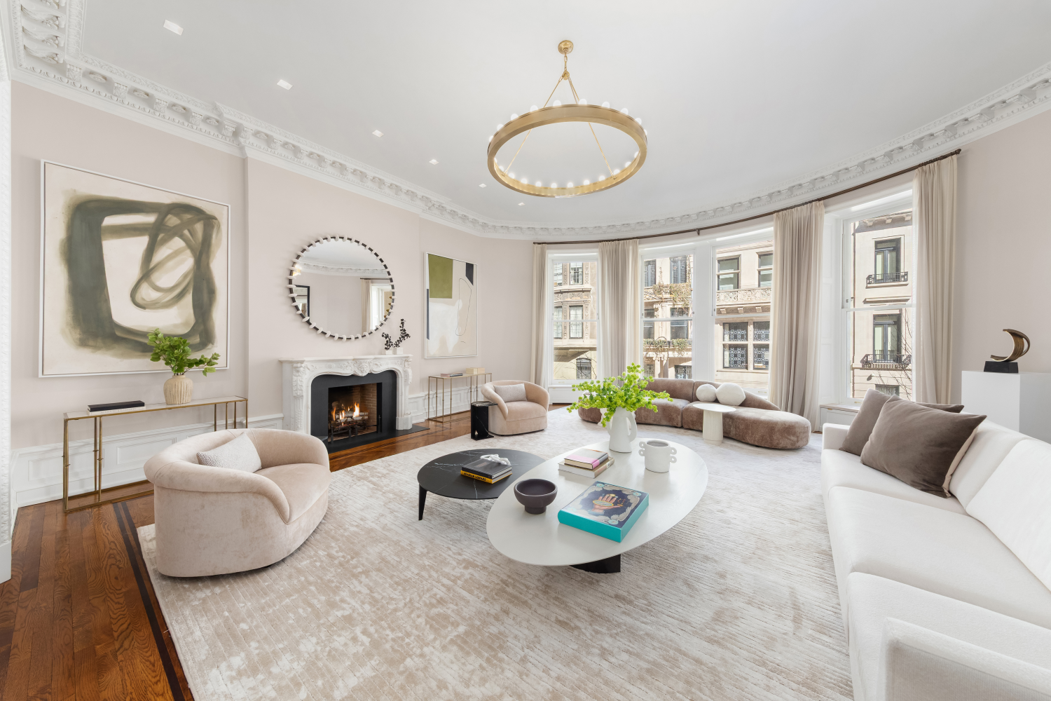 10 E 67TH Street