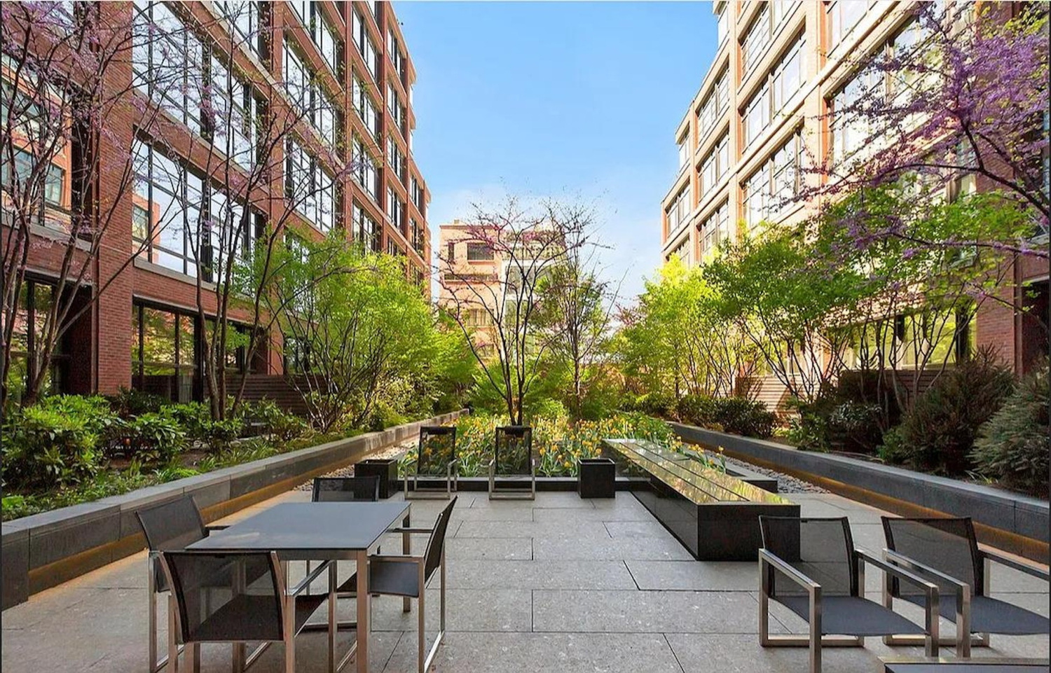 150 CHARLES Street 2ES