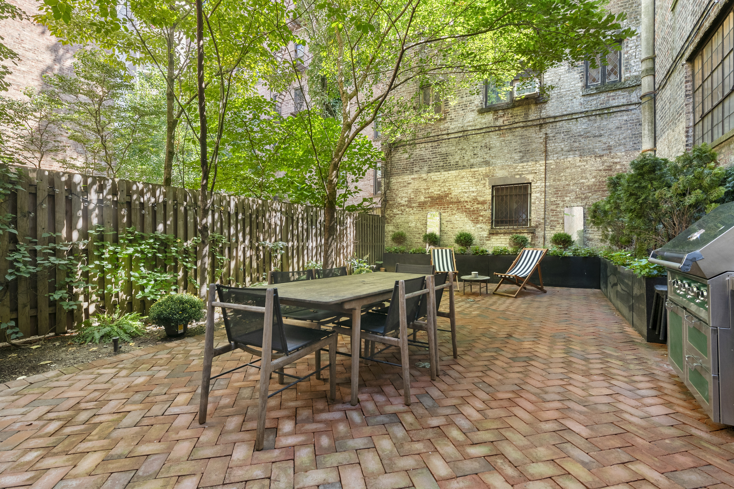 38 Monroe Place