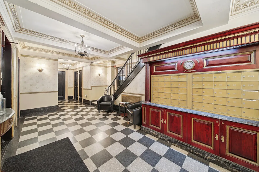 142 E 49TH Street 3DD