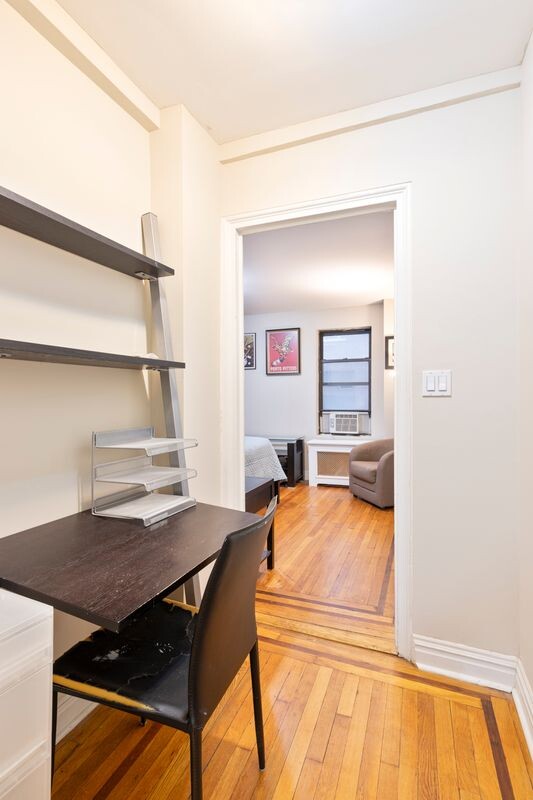 142 E 49TH Street 3DD