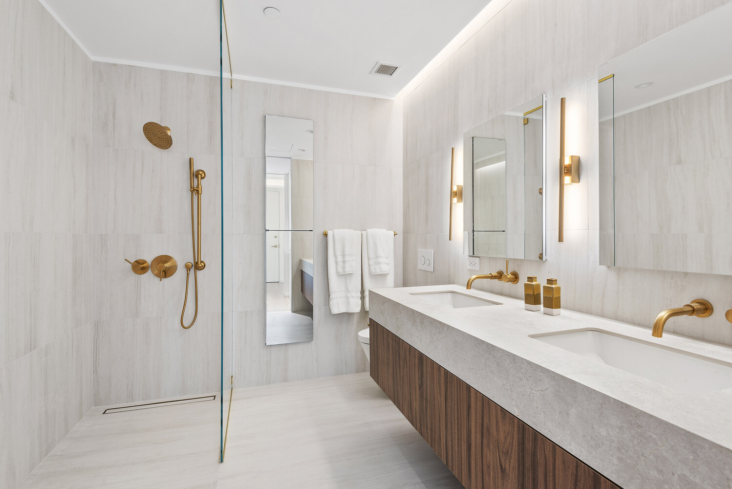 330 GRAND Street 5B