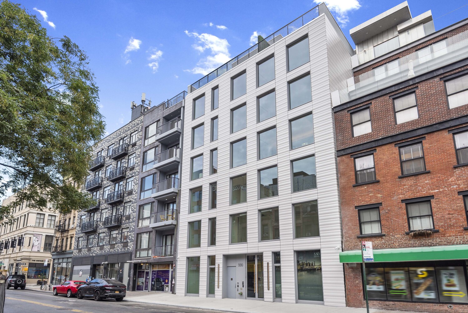 330 GRAND Street 5B