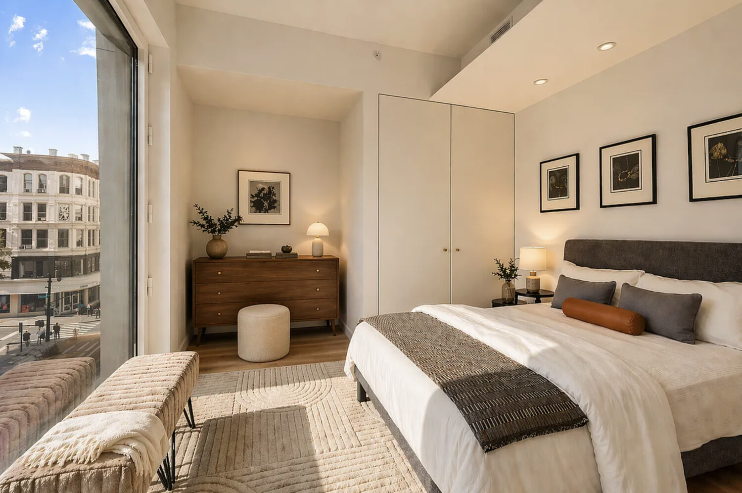 330 GRAND Street 5B