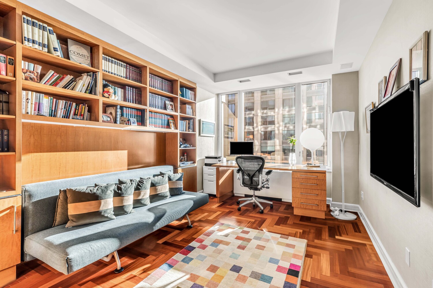 220 RIVERSIDE Boulevard 24G