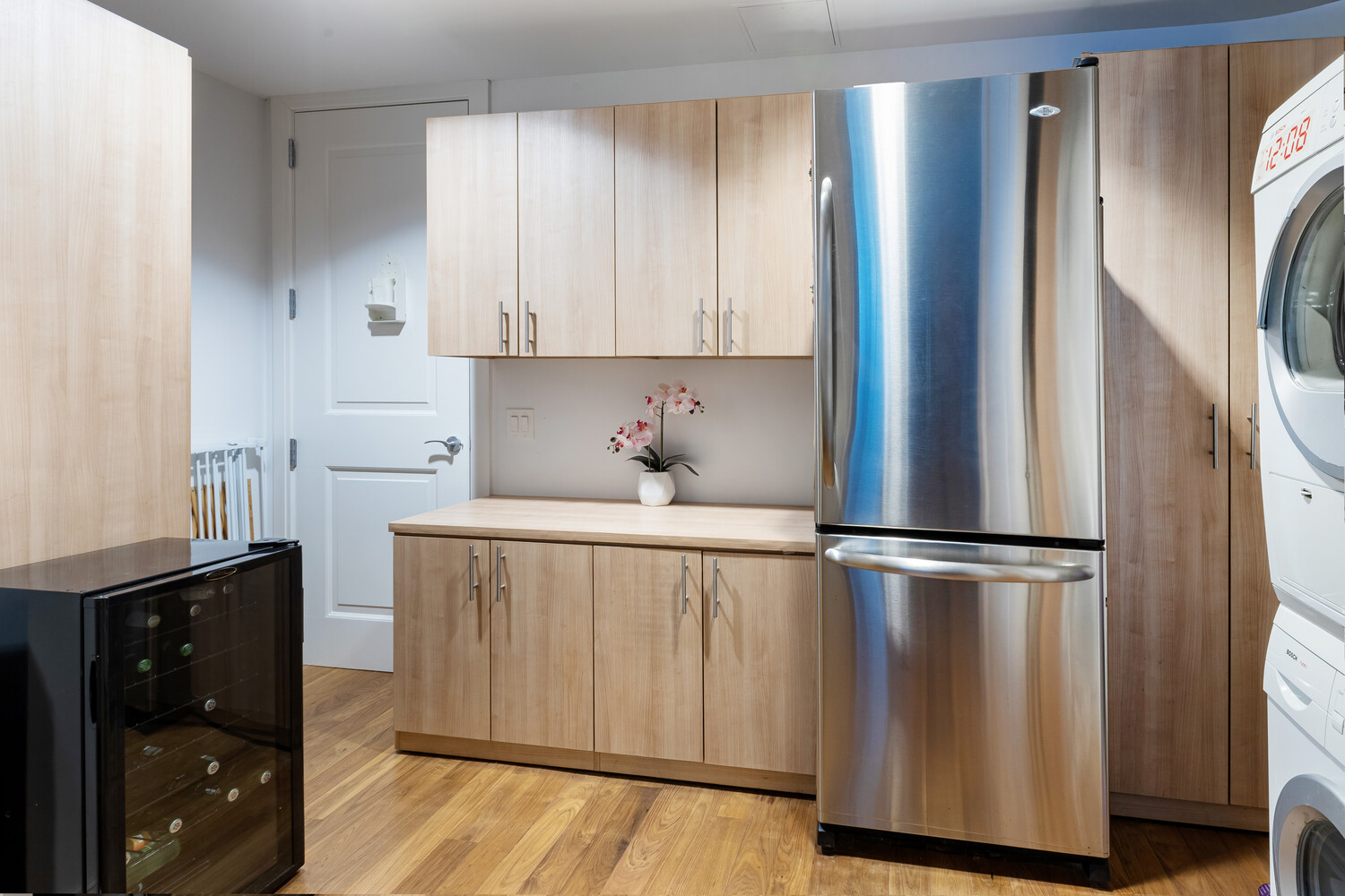 655 6TH Avenue PHB