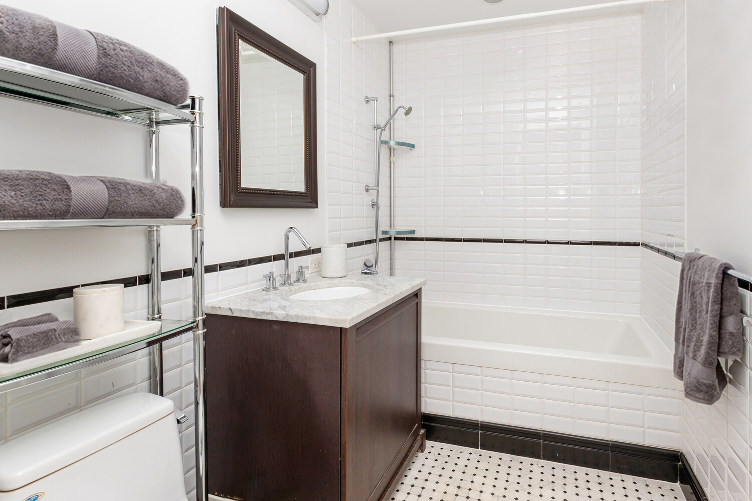 655 6TH Avenue PHB