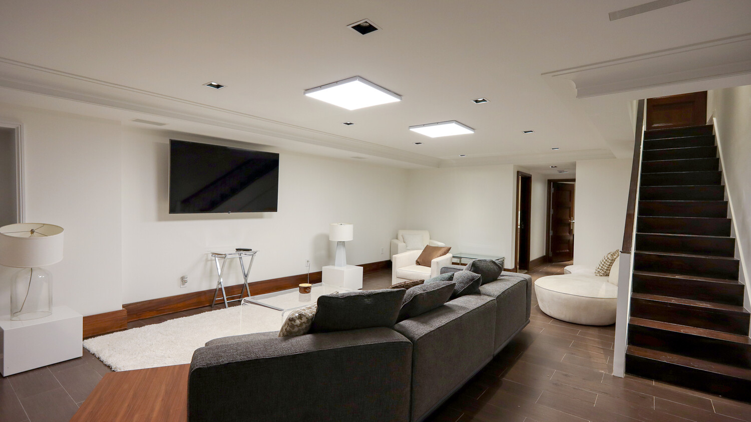 46 E 66TH Street