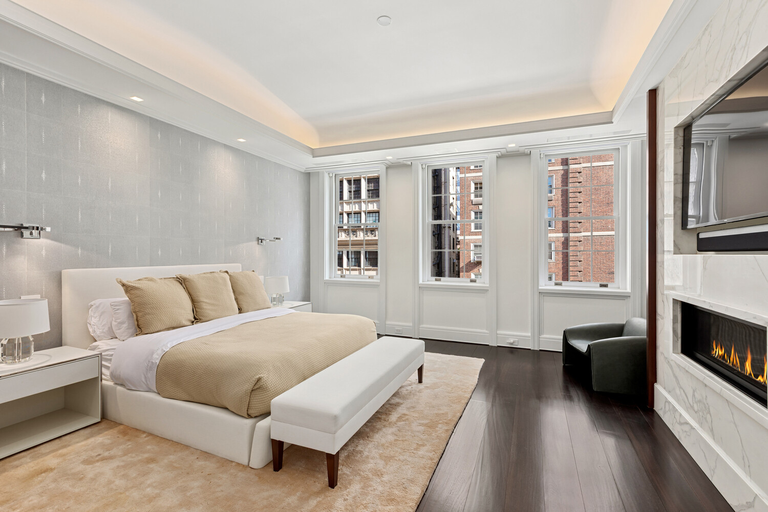 46 E 66TH Street