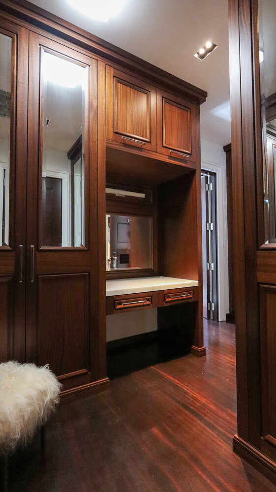 46 E 66TH Street