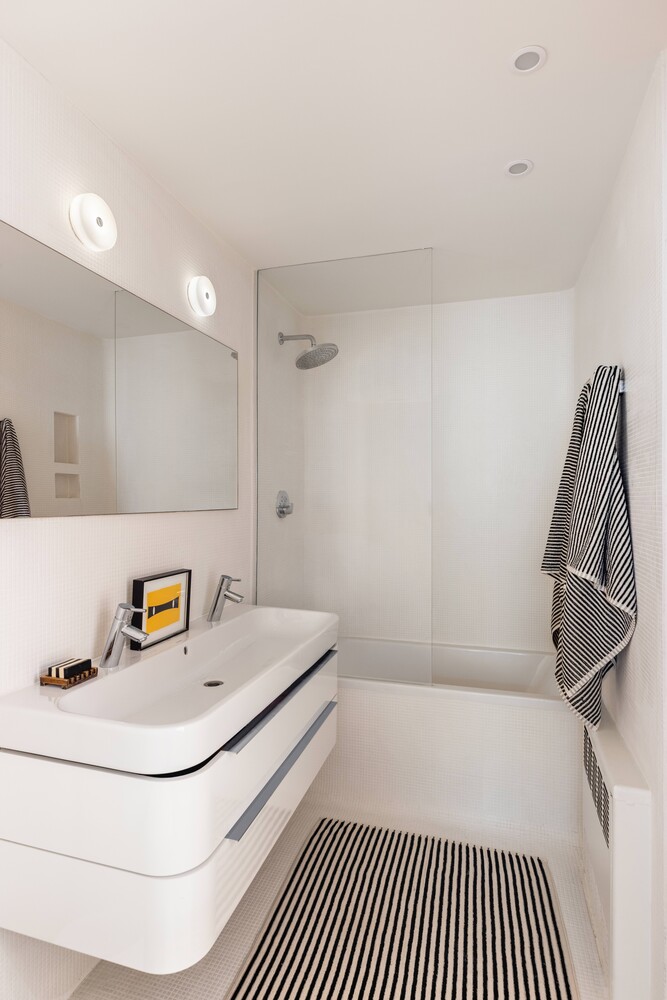 35 E 68TH Street 1A