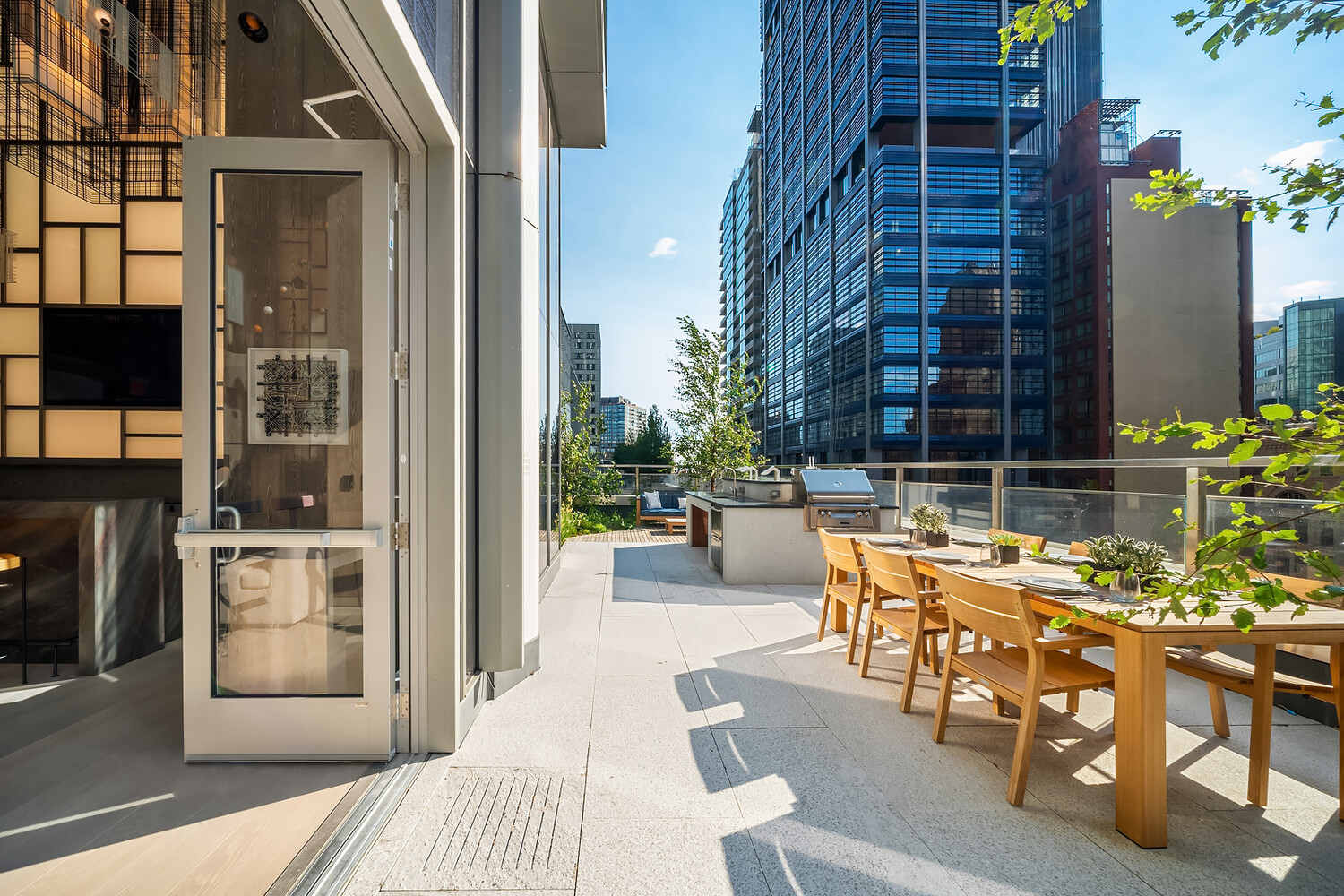 1 CITY Point 58E