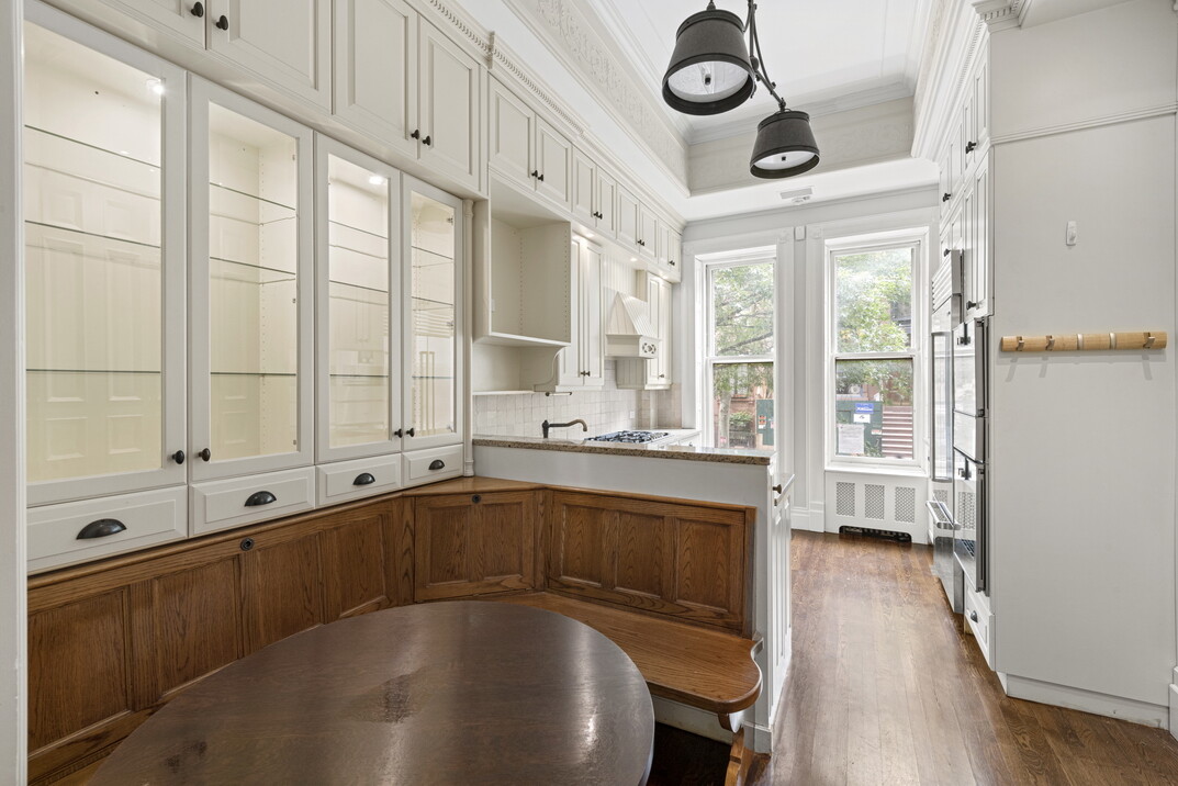 120 W 87TH Street