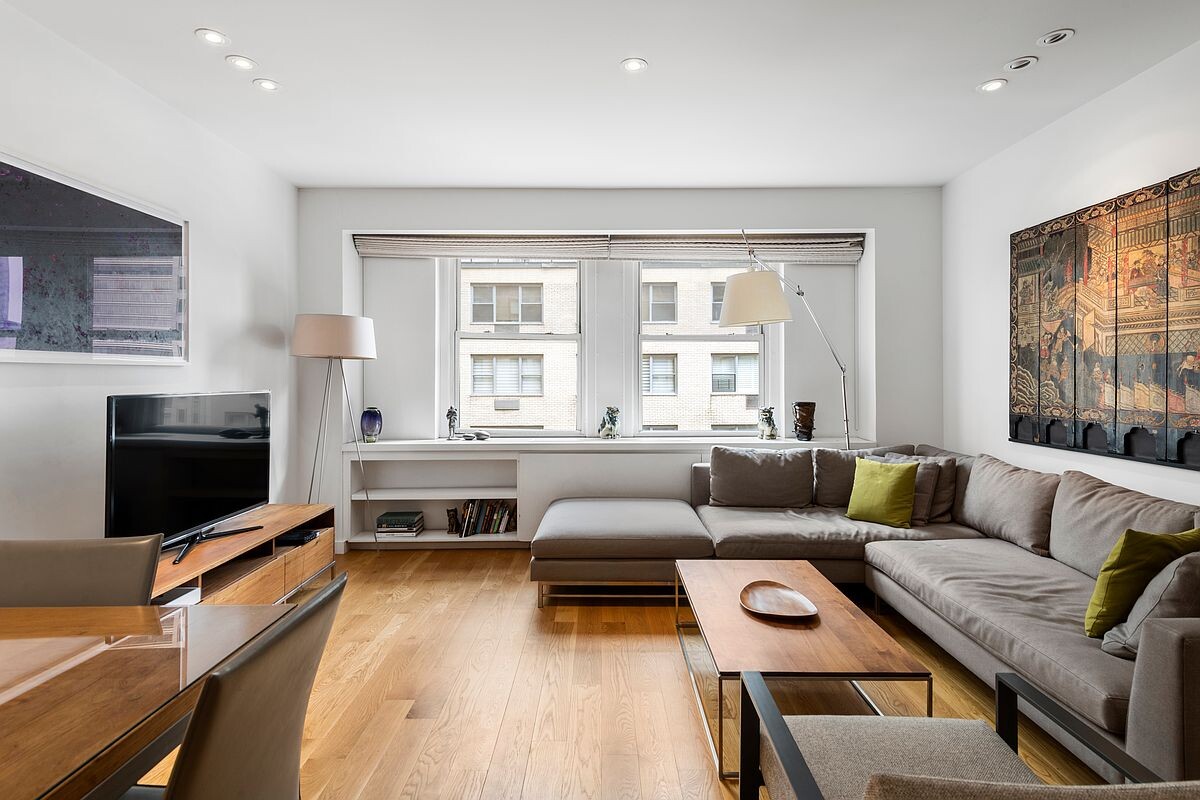 111 E 56TH Street 1415
