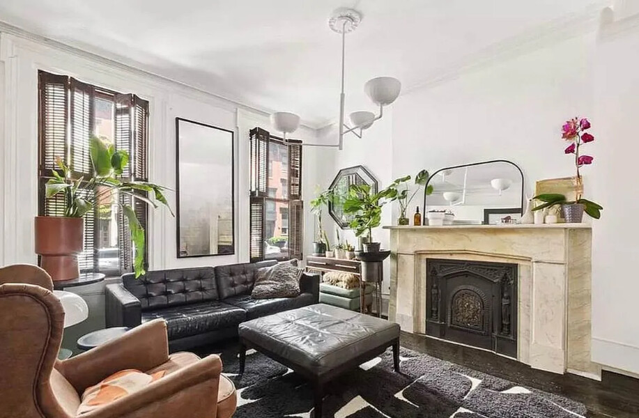 362 W 30TH Street HOUSE