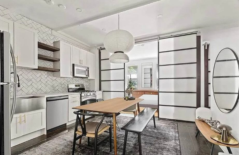 362 W 30TH Street HOUSE