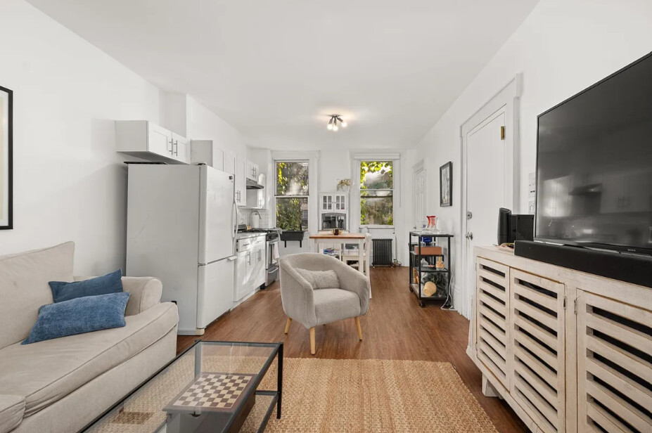 362 W 30TH Street HOUSE