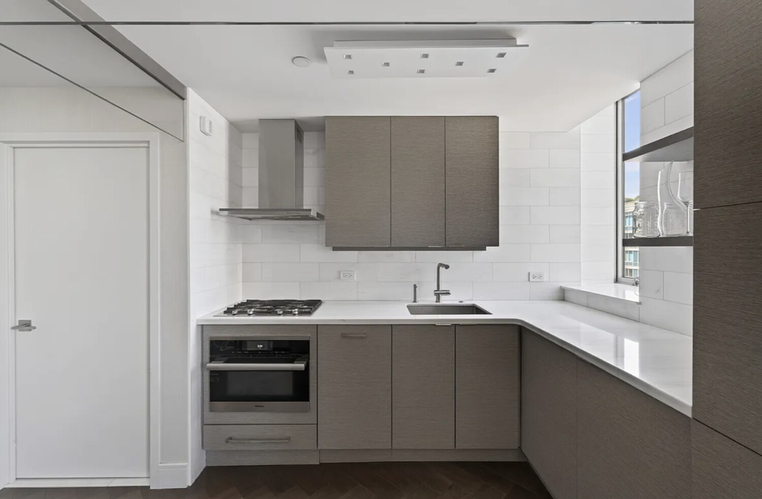 520 W 23RD Street 14D