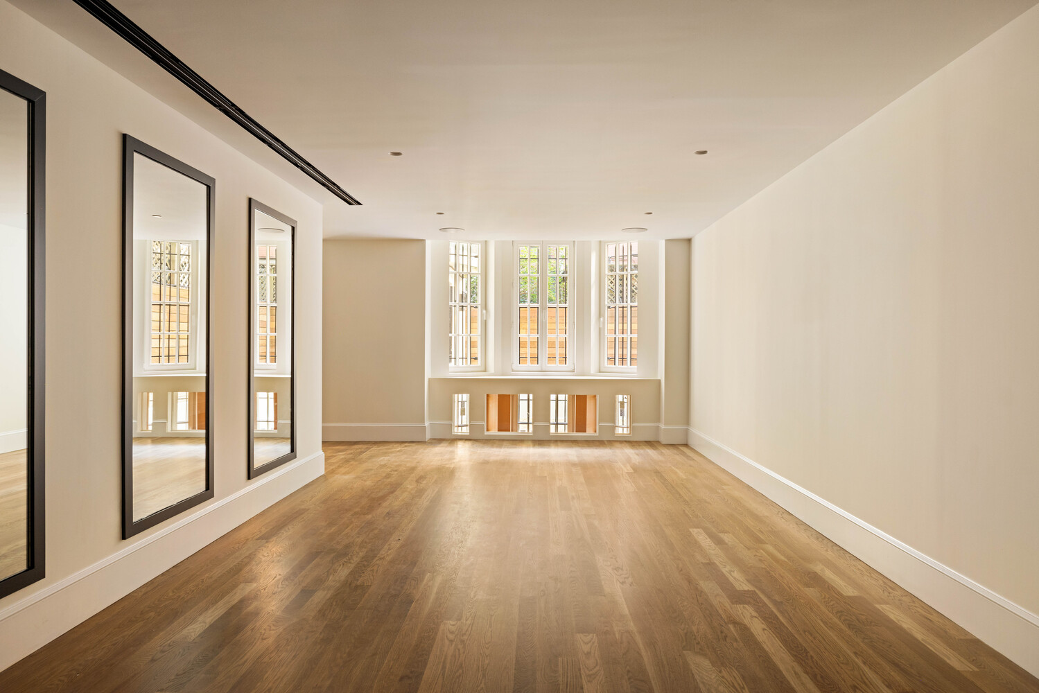 5 E 63RD Street