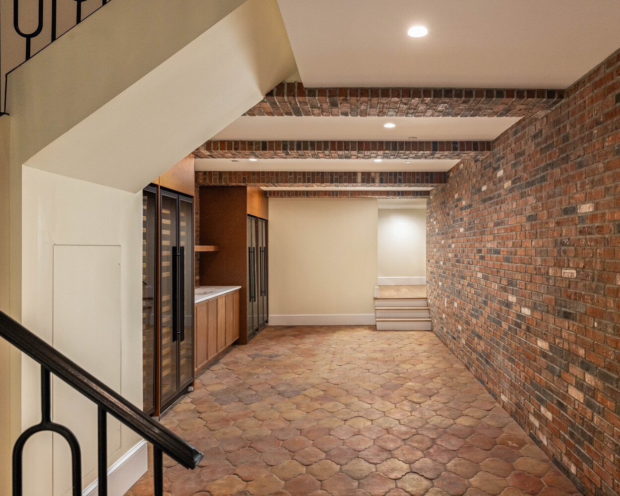 5 E 63RD Street
