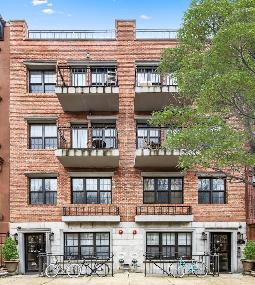 626 GREENE Avenue