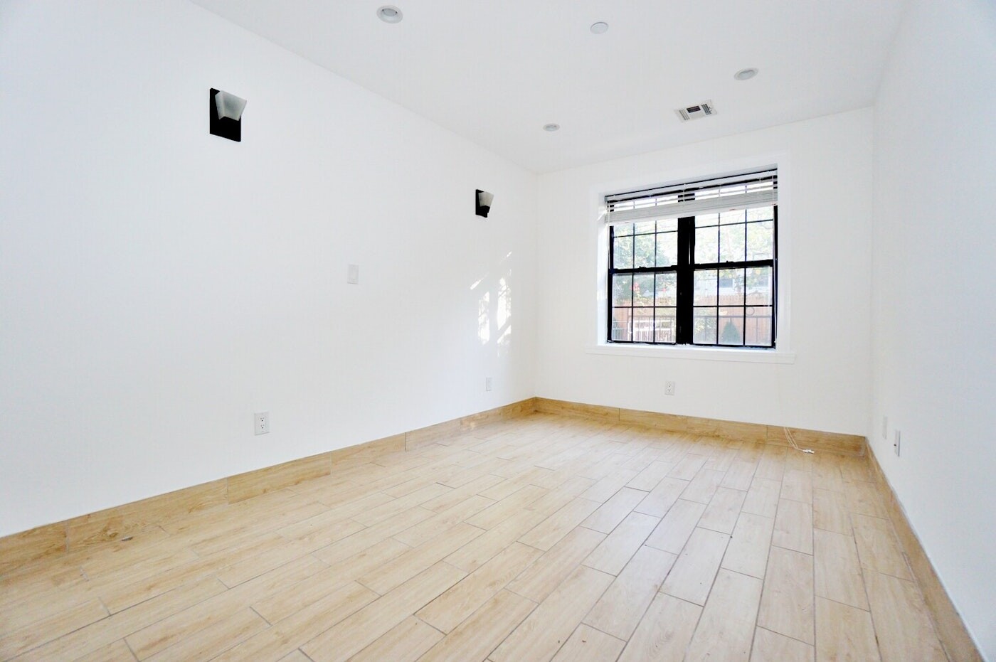 626 GREENE Avenue