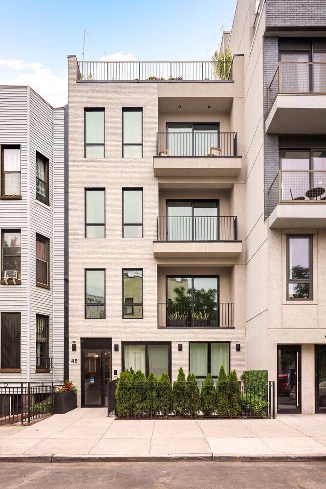 48 STANHOPE Street 2F
